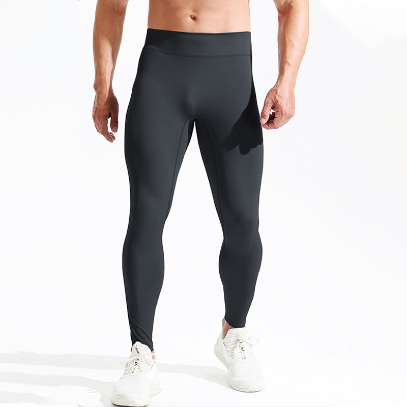 Pantaloni a Compressione da Uo - Compression Long Pant recensione e prezzo